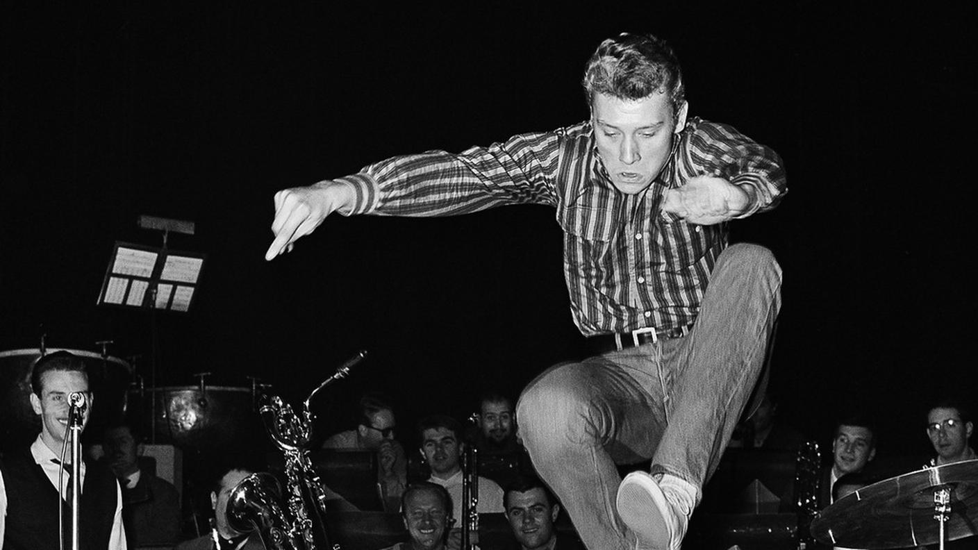 Hallyday al teatro Olympia di Parigi nel 1962