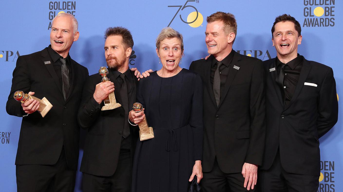 Foto di gruppo per i vincitori di  “Three Billboards Outside Ebbing”