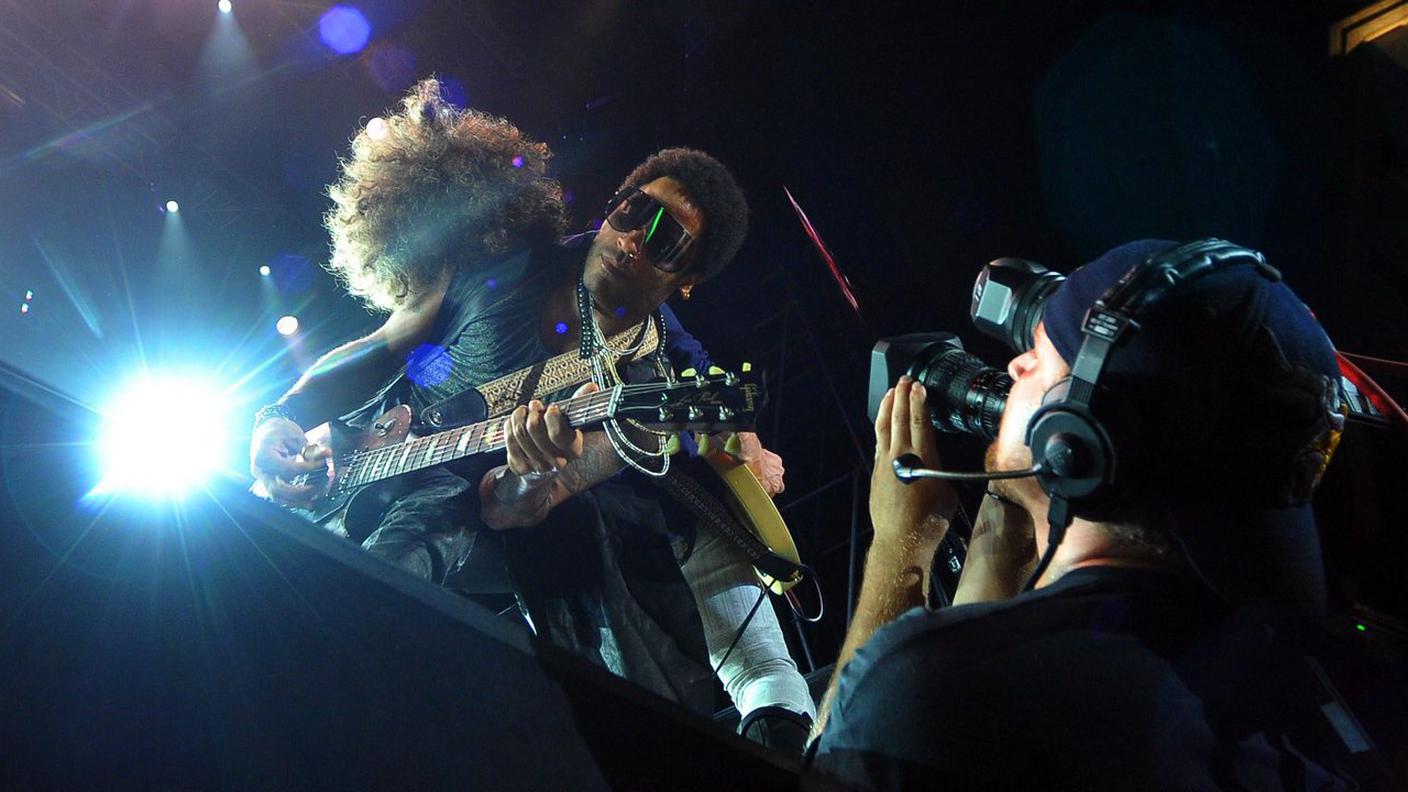 Ritorno in Svizzera per Lenny Kravitz qui sul palco di Moon&Star a Locarno nel 2012