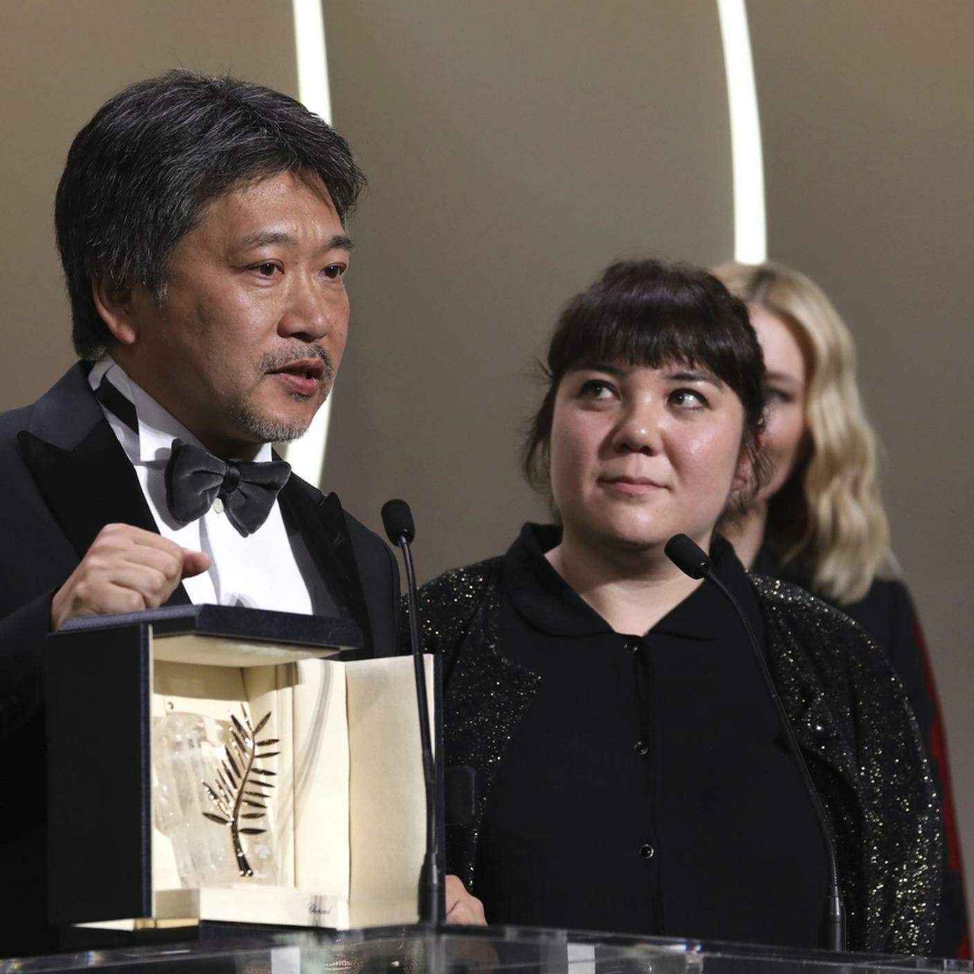 Hirokazu Kore'eda in un'immagine scattata sabato sera a Cannes