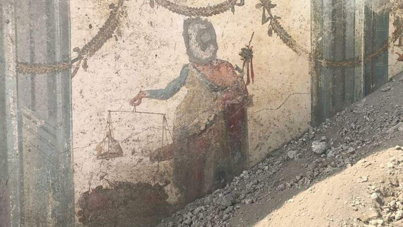 Pompei: dagli scavi emerge un affresco di Priapo