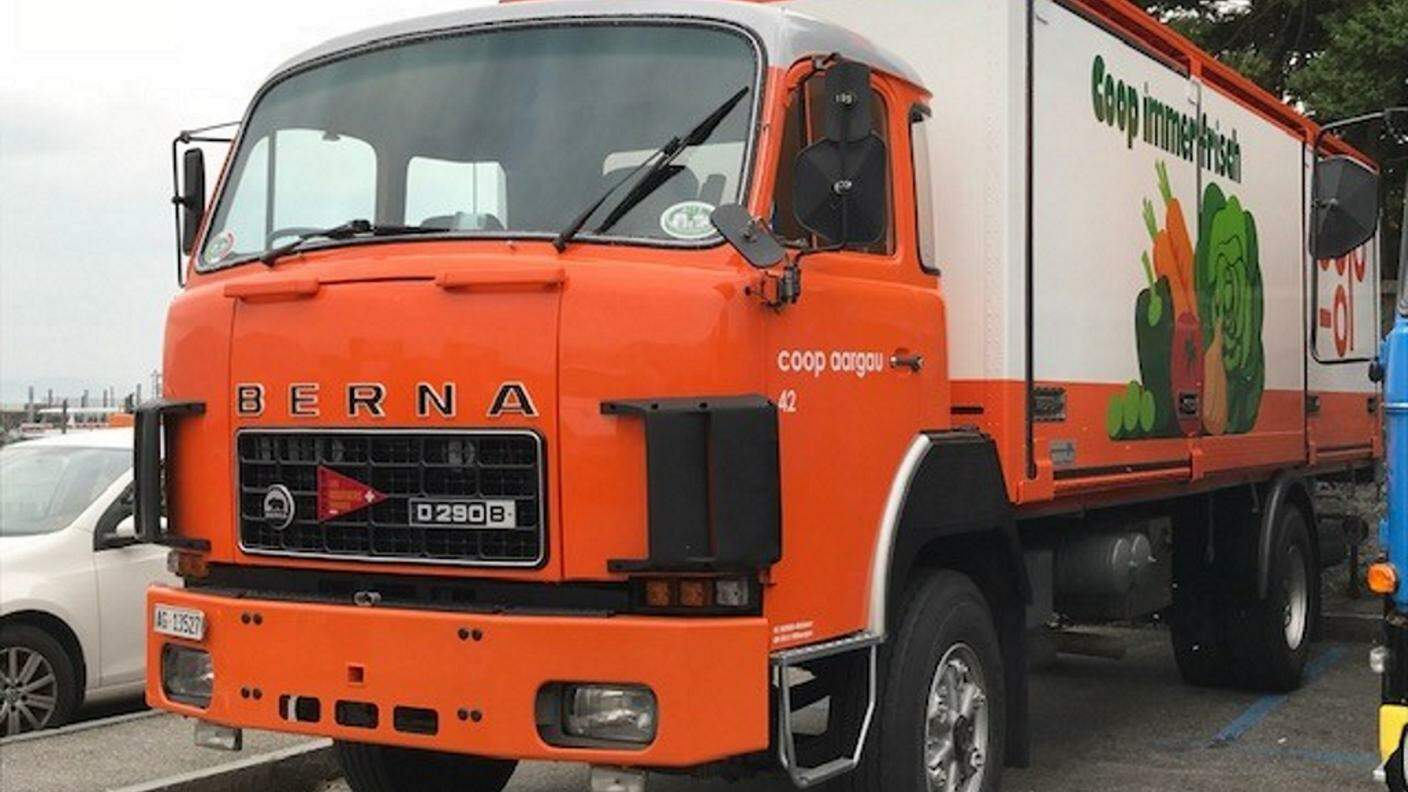 Un camion Berna D290 B ex Coop proveniente dal canton Argovia