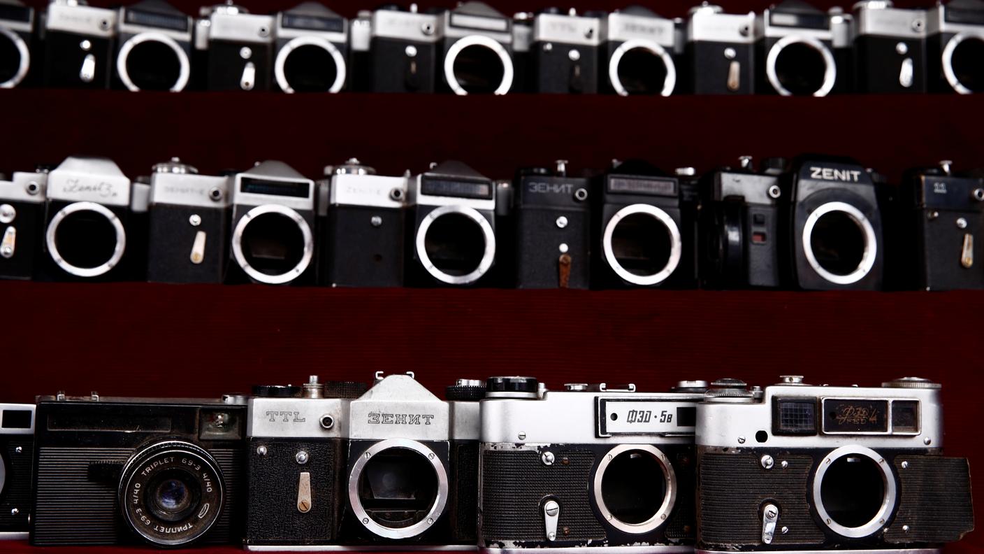 Non solo fotografie, ma anche un'ampia collezione di apparecchi fotografici