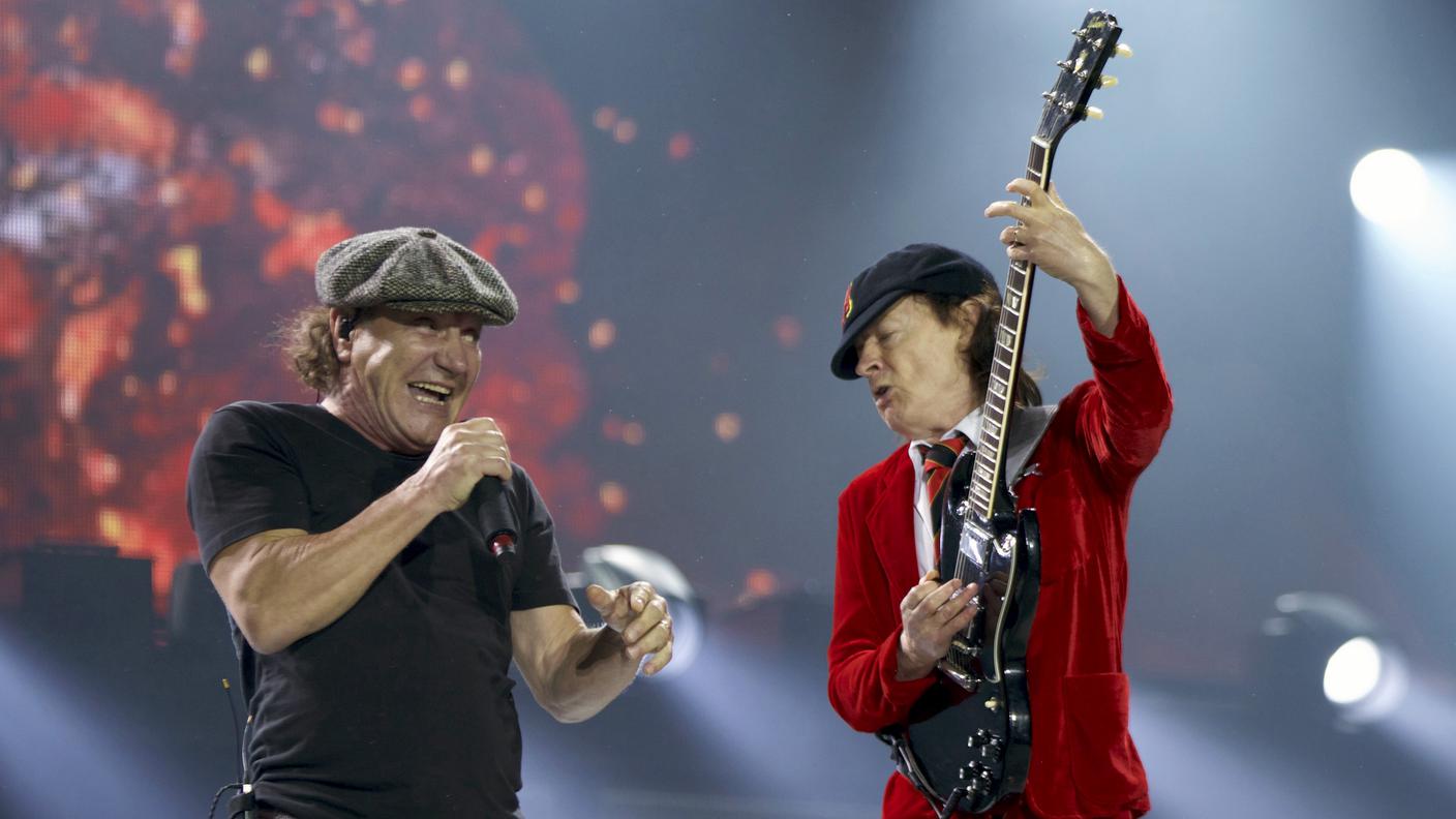 Brian Johnson e Angus Young