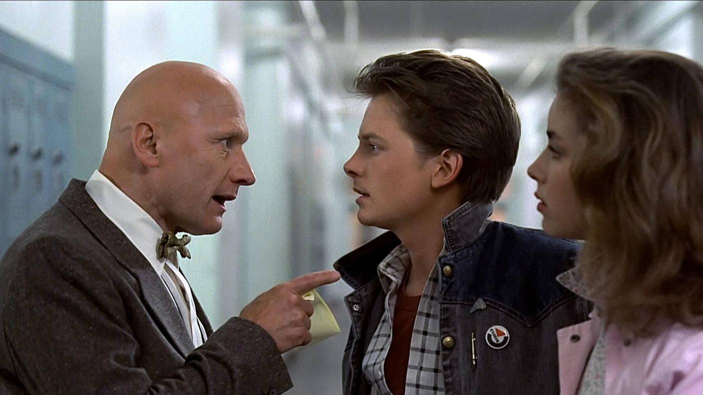 James Tolkan nei panni del preside Strickland in Ritorno al futuro