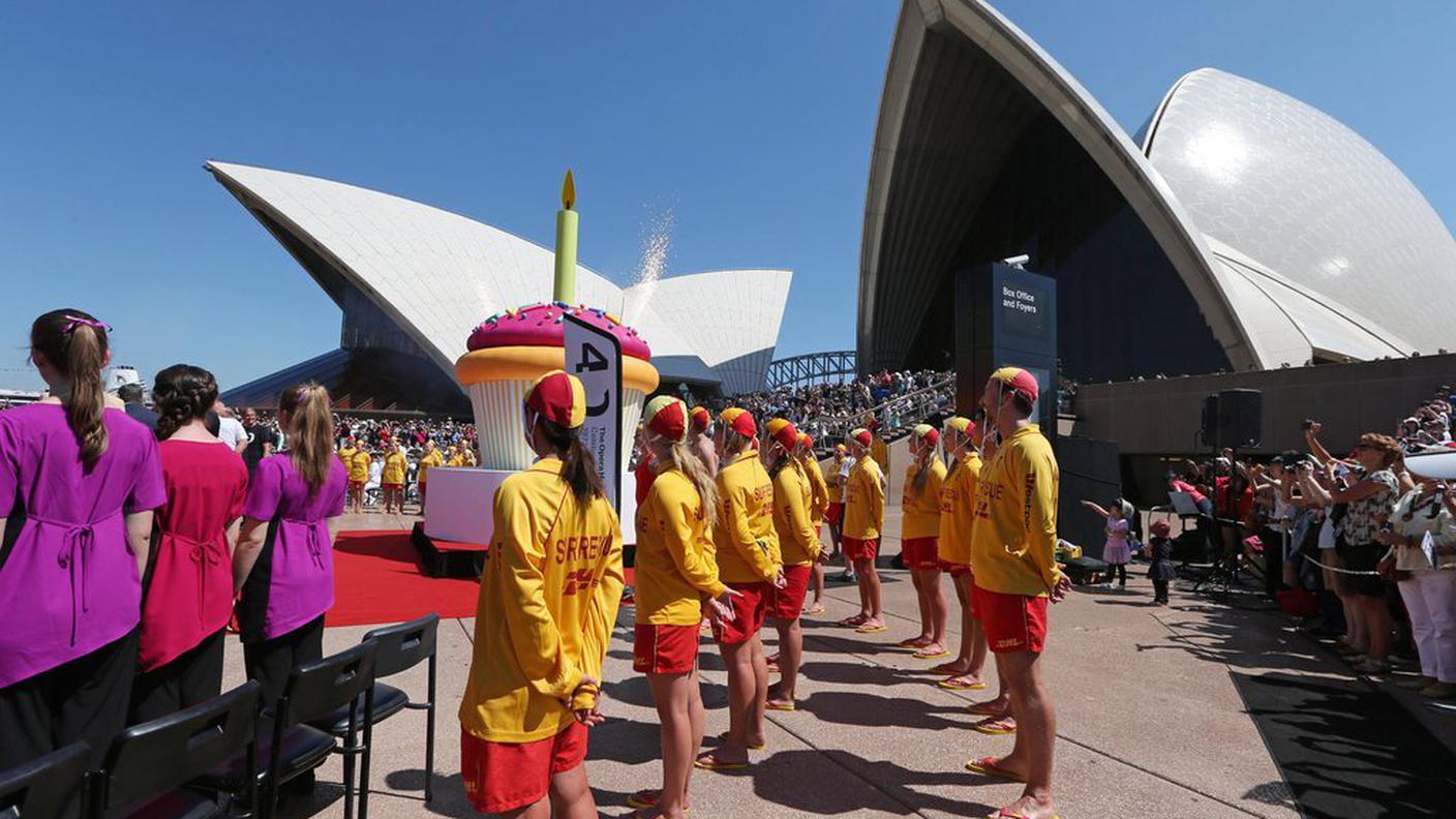 opera sydney4 flotta bagnini 20.10.13 ky.JPG