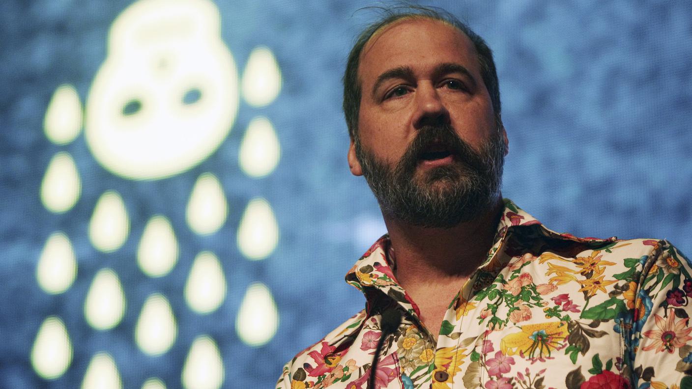 novoselic nirvana 2011 re.jpg