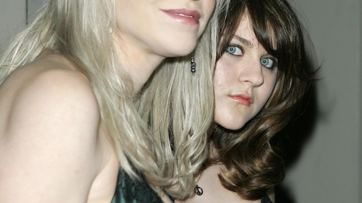 courtney love frances bean cobain ky.JPG