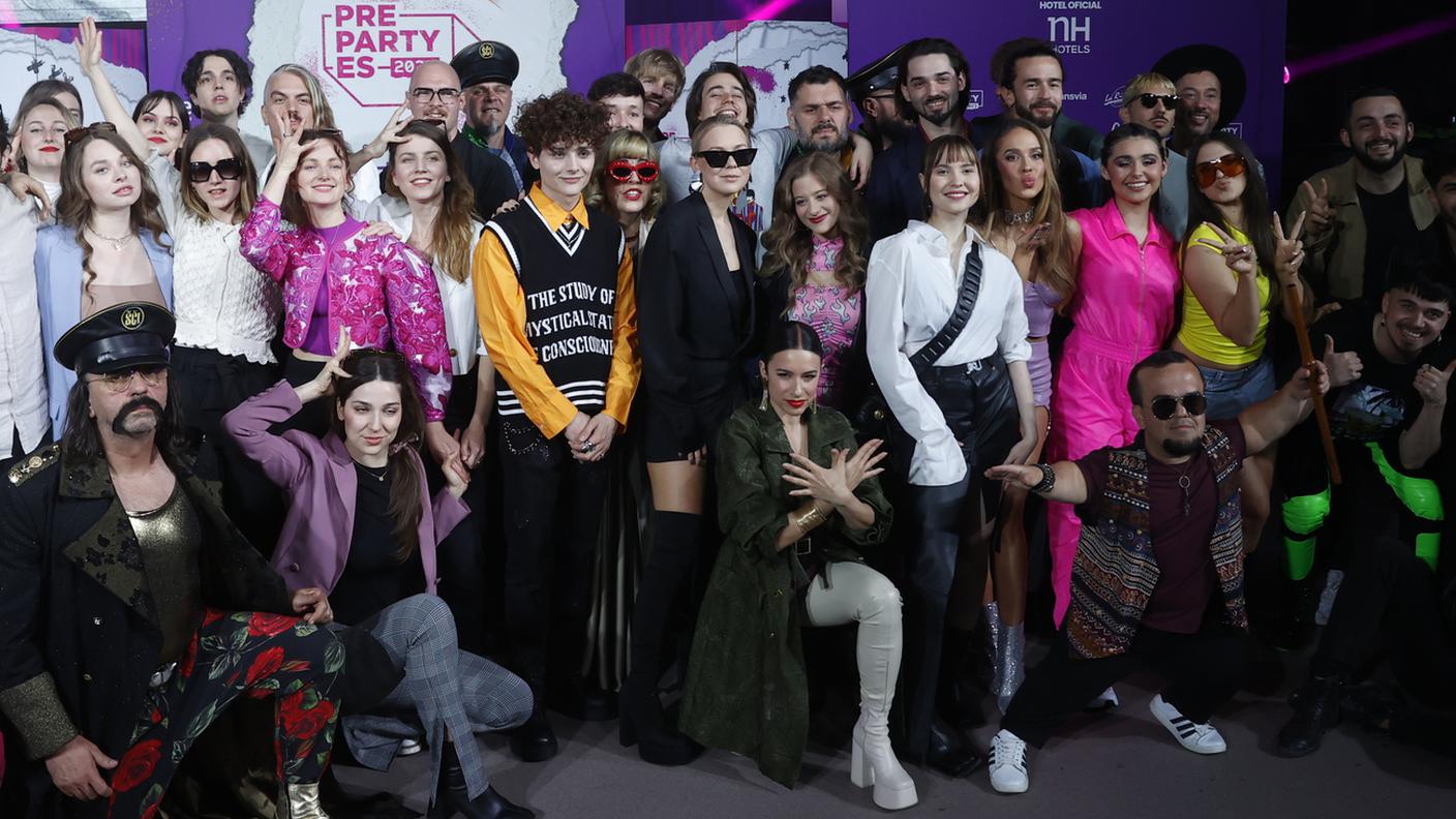 Foto di gruppo di alcuni dei partecipanti, scattata al recente Pre-Party di Madrid