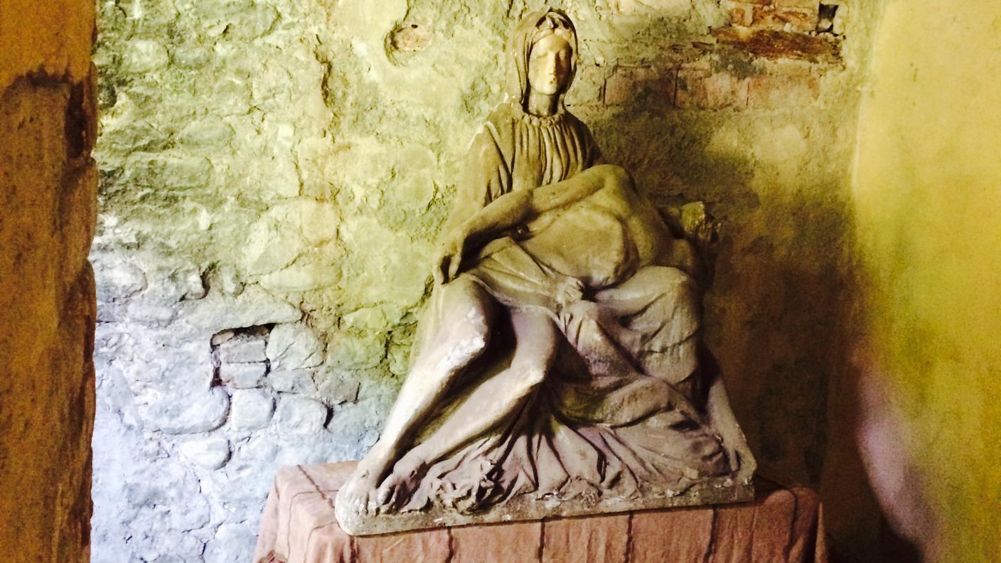 Di plastica anche la Pietà