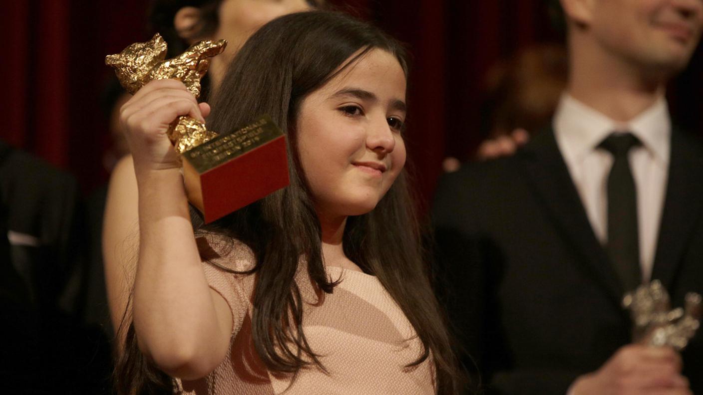 Hana Saeidi, nipote di Panahi, ha ritirato il premio al suo posto