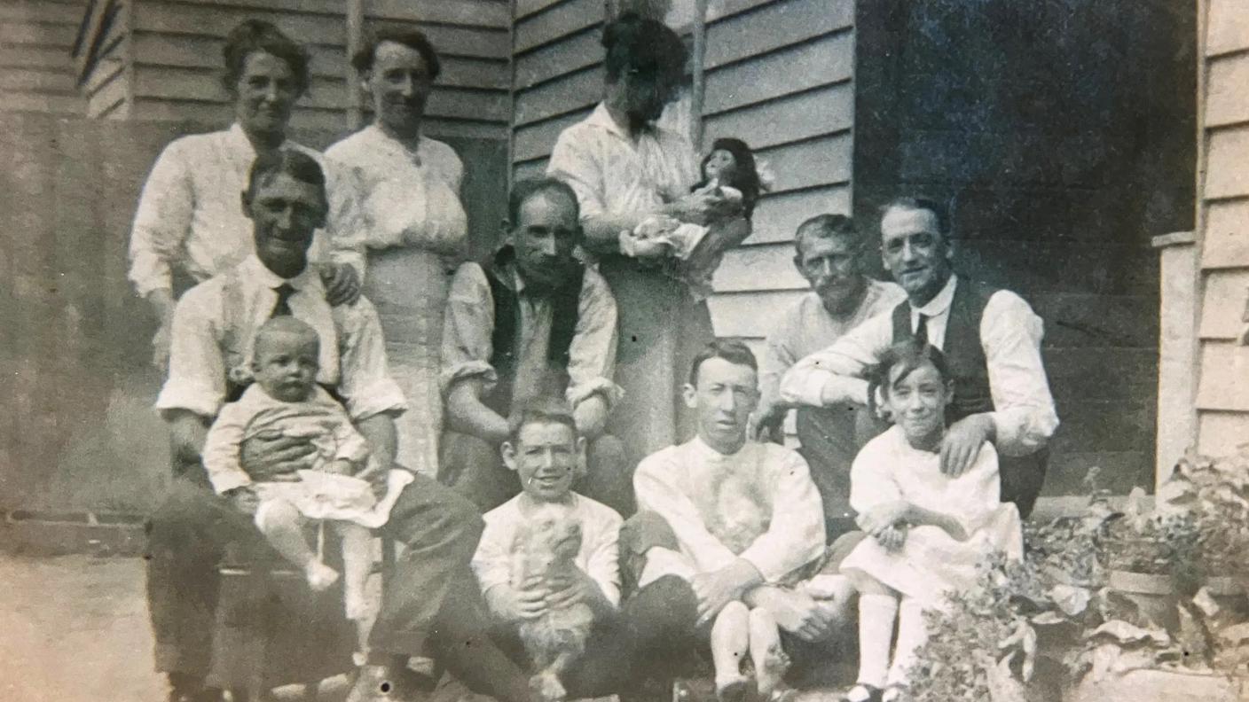Fam1915_.jpg
