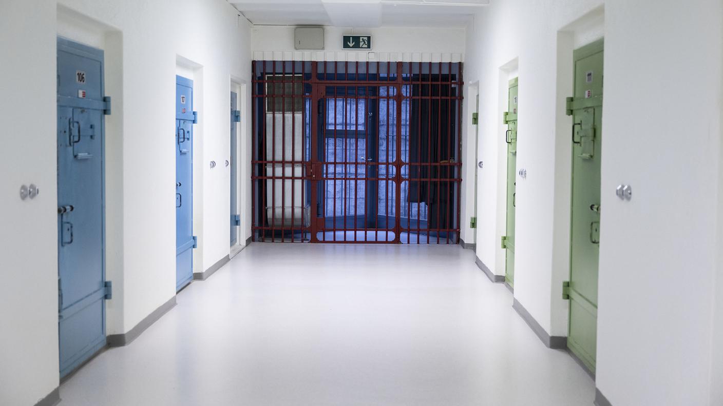 Un giudice non può ordinare un trattamento ormonale per un delinquente sessuale, la decisione spetta a terapeuta e paziente