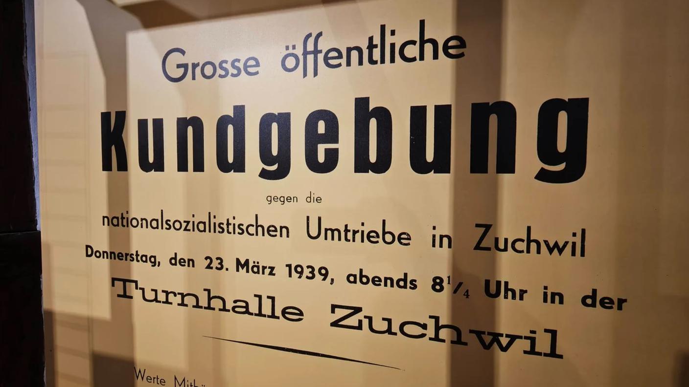 Anche dopo il licenziamento, Schaad continuò a diffondere l'ideologia nazista. La popolazione si oppose. Alla manifestazione parteciparono circa 600 persone.