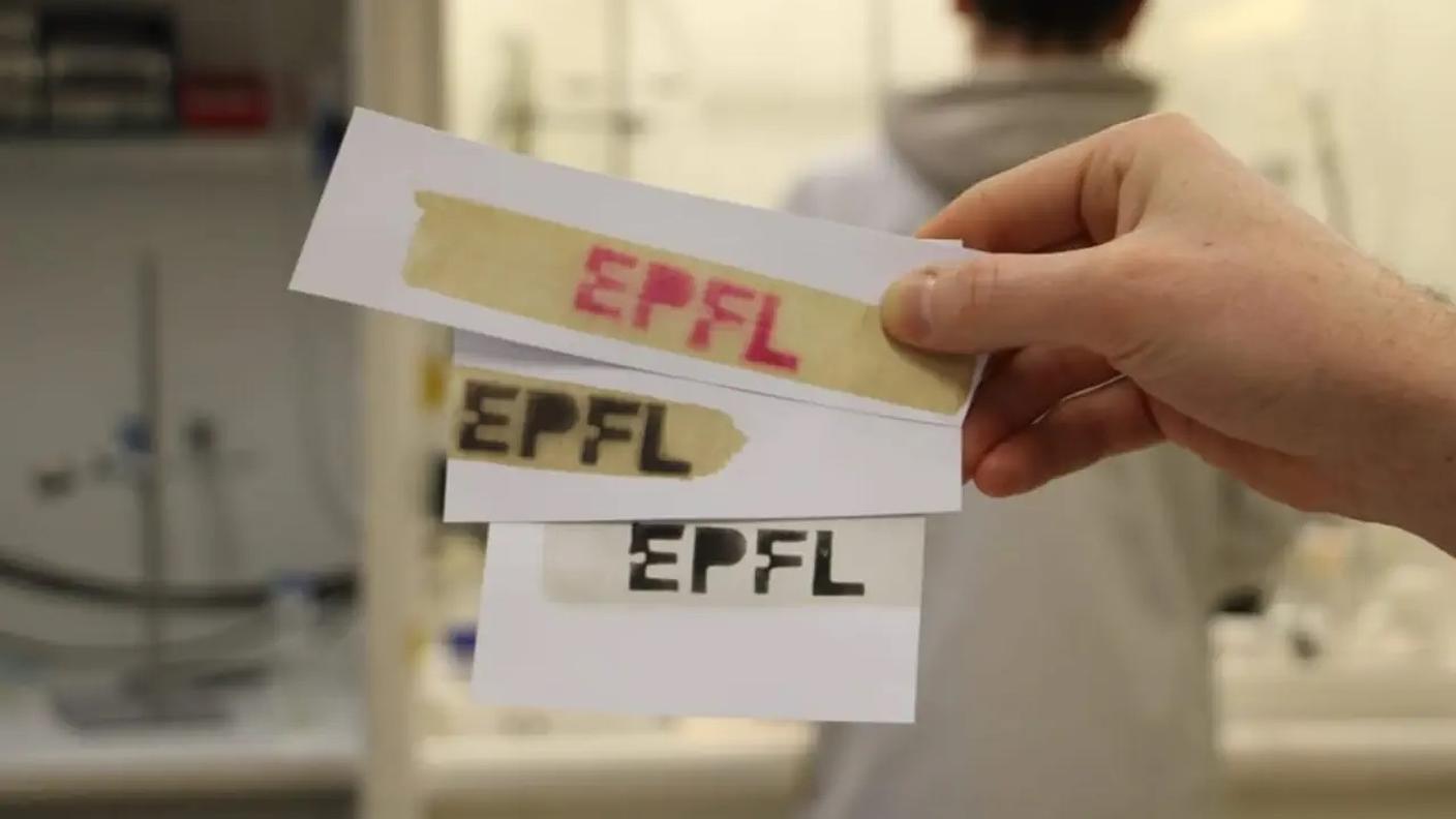 Tre esempi di carta termica a base di lignina prodotta con processi più o meno complessi