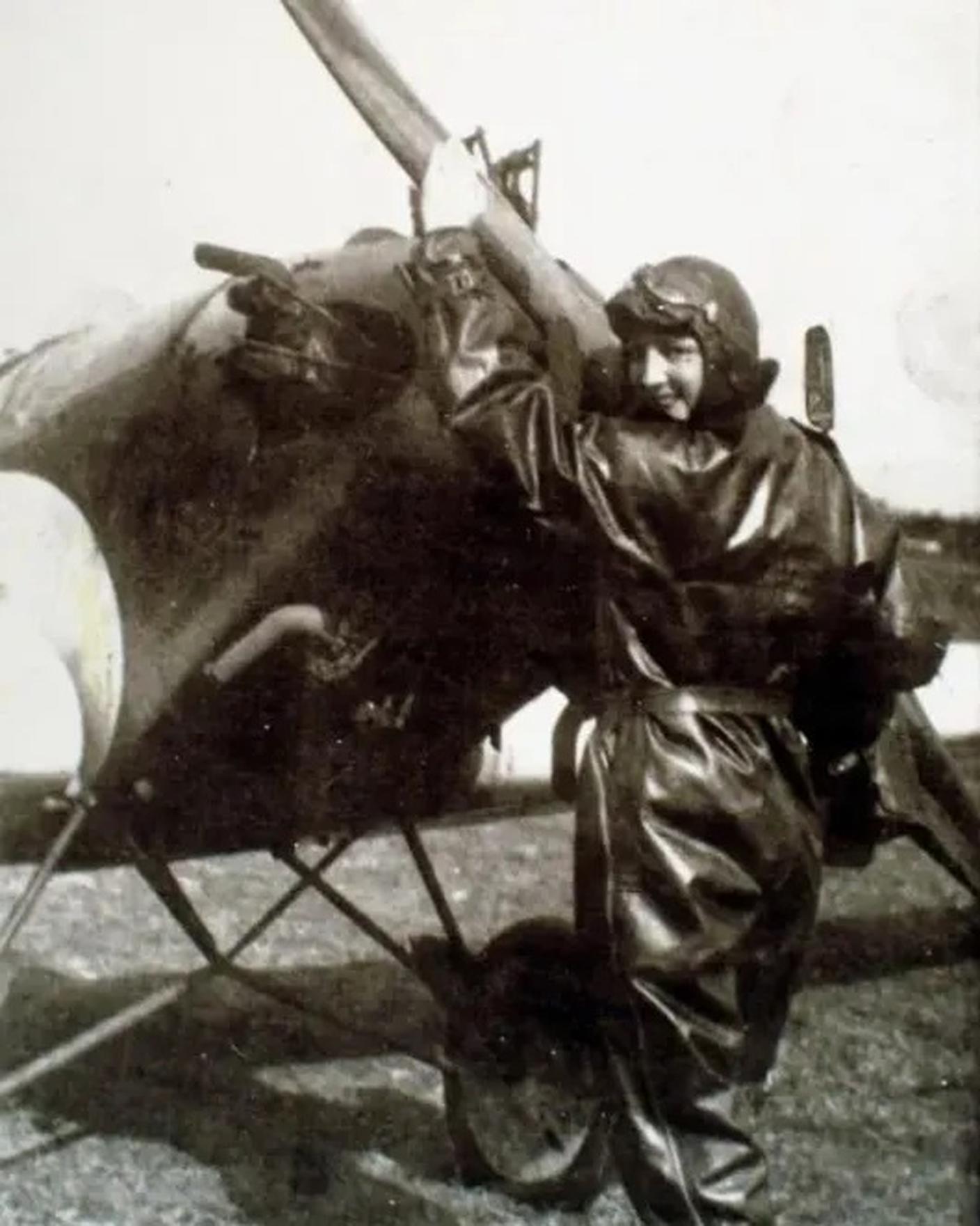 Myriam Stefford equipaggiata per il volo