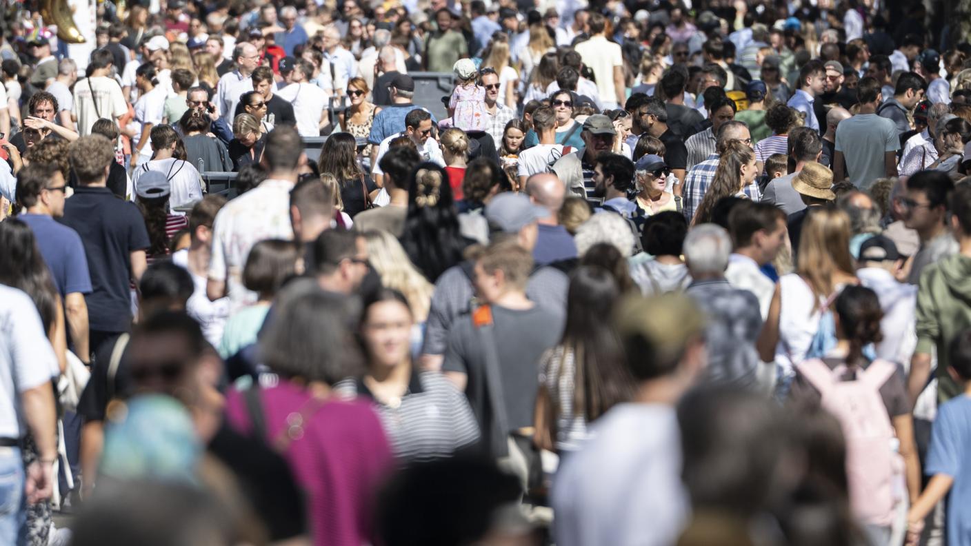 Secondo le stime dell'UST la Svizzera la soglia dei 10 milioni di abitanti attorno al 2041