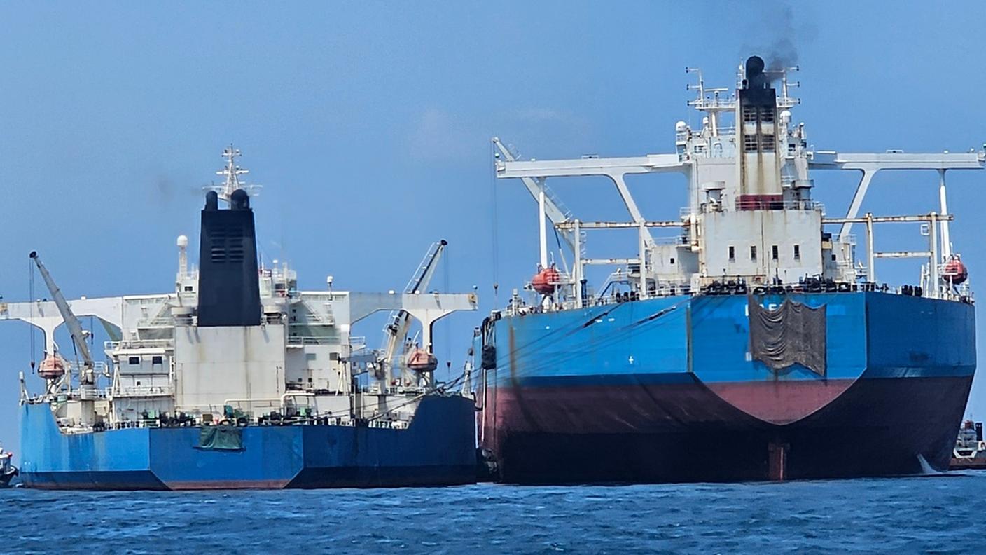 I proventi della vendita del petrolio, aggirando le sanzioni, finirebbero nelle casse dei Pasdaran