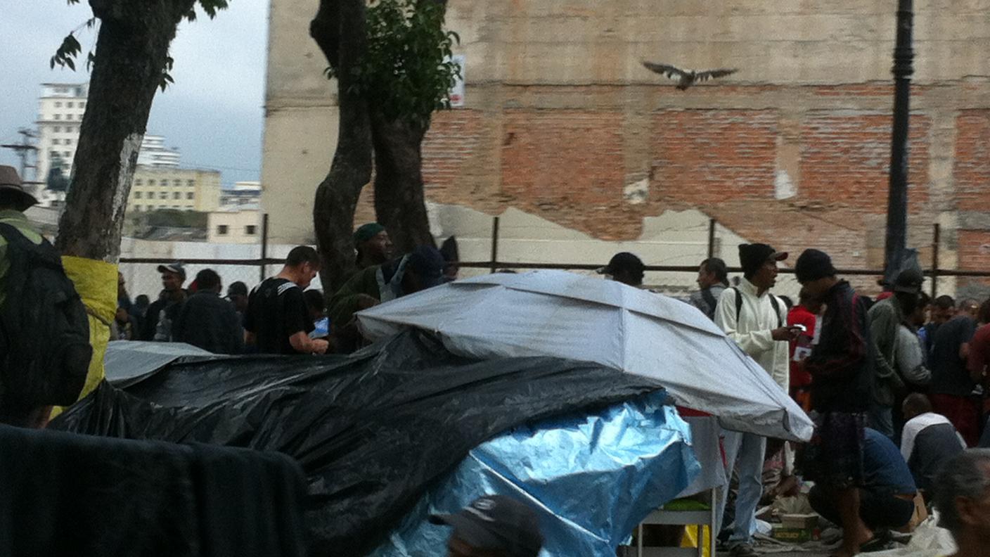 Scene di vita ordinaria a Cracolandia