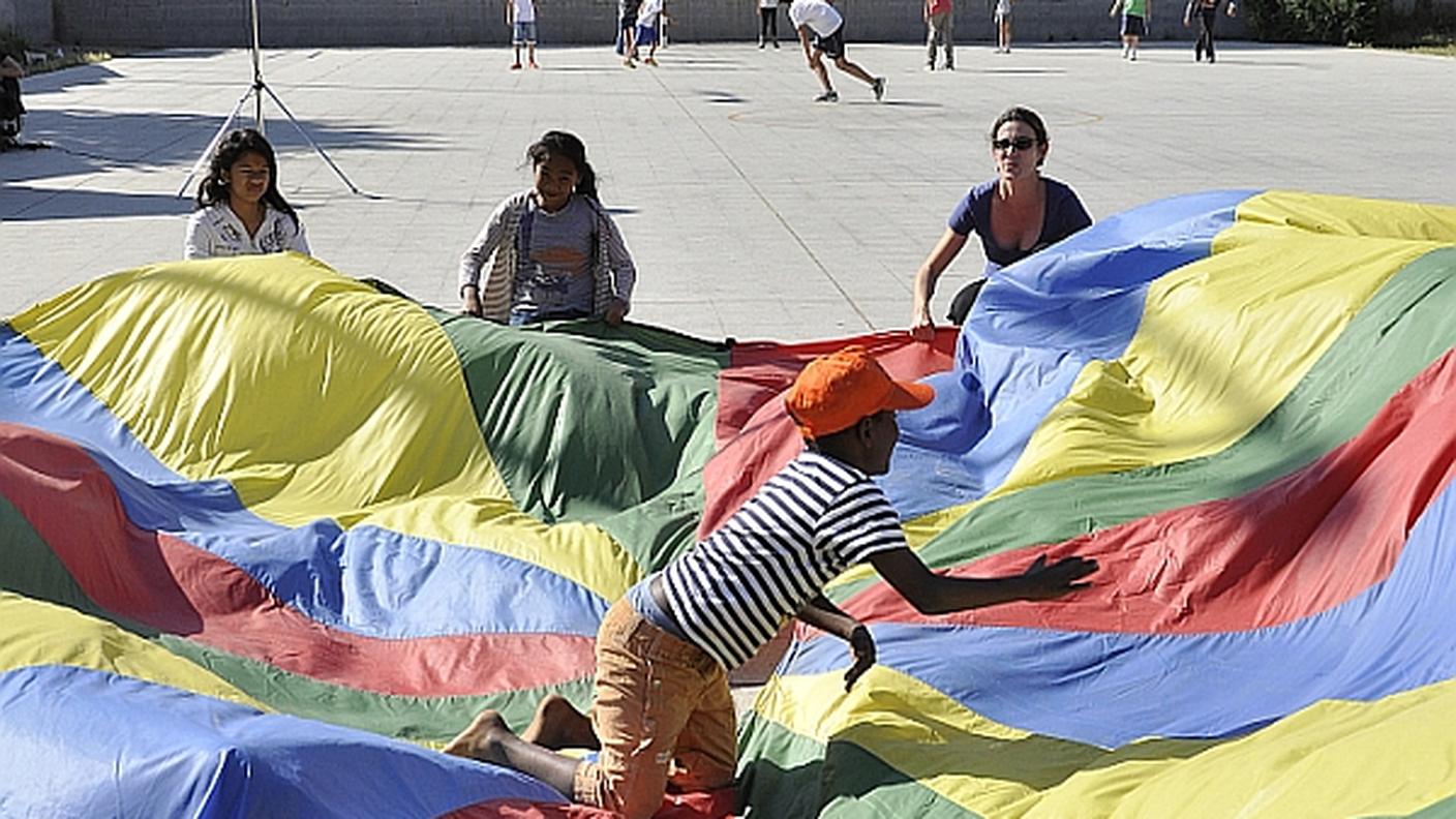 Barcellona: scuole aperte d'estate per i bimbi più sfortunati