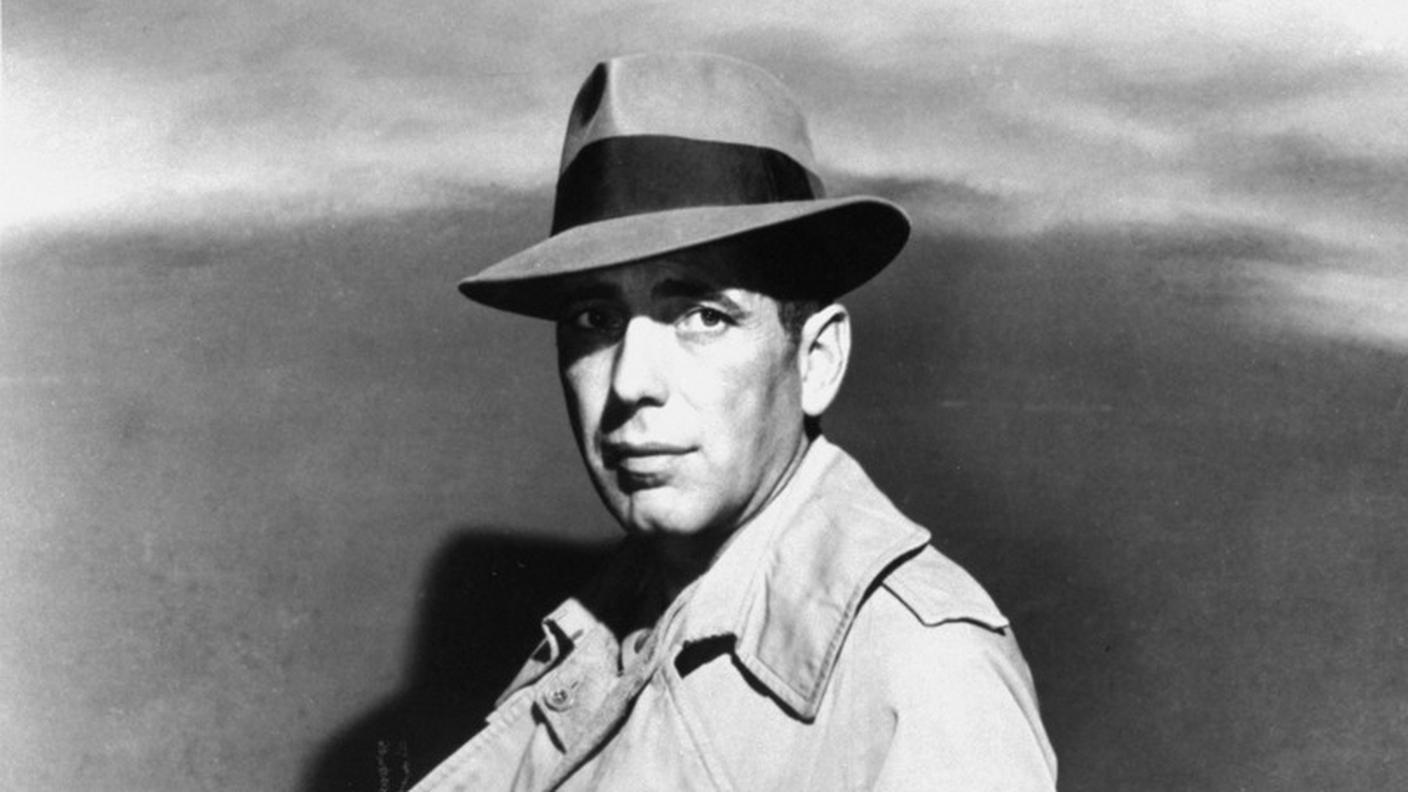 Bogart con il suo inseparabile impermeabile