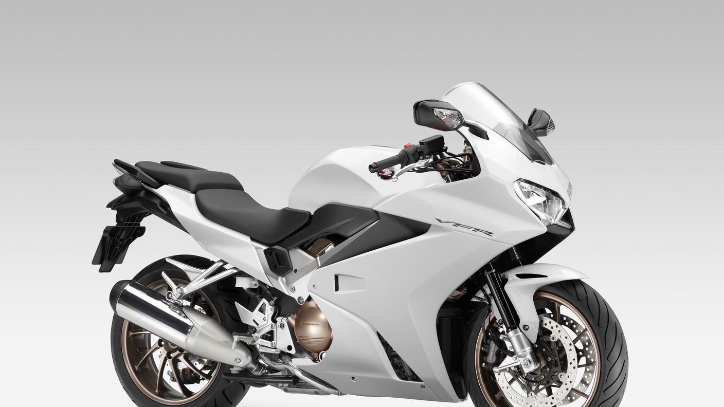 VFR800F