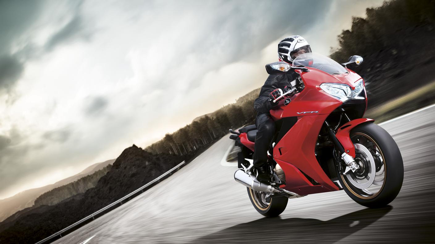 VFR800F