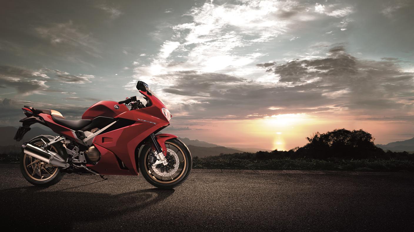 VFR800F