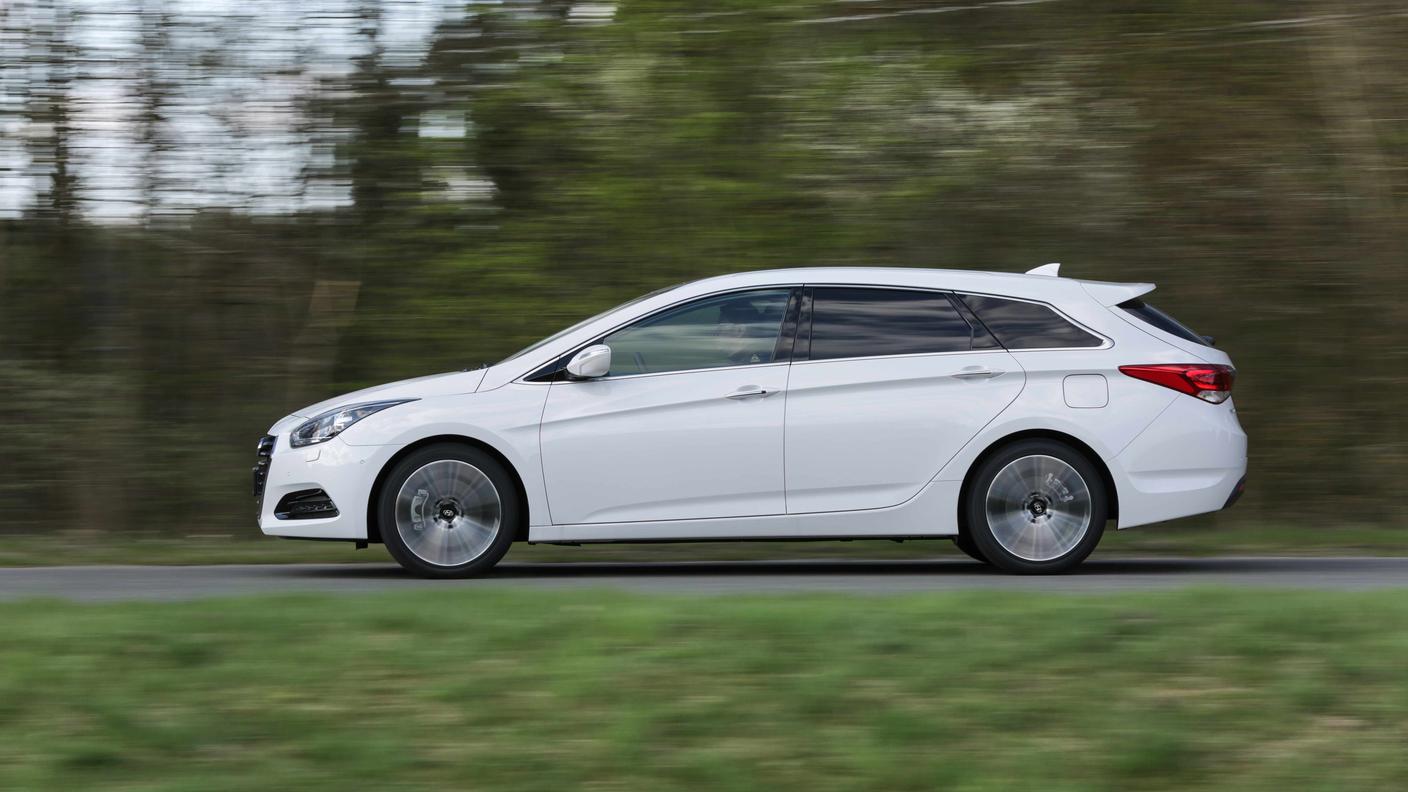 Il look elegante e sportivo della rinnovata i40 Wagon CRDi