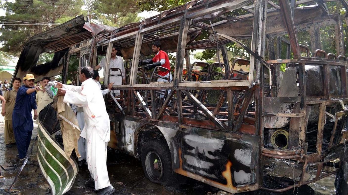 Pakistan attentato bus 15.06.2013 ky.JPG