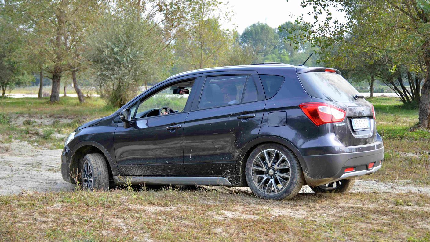 La S-Cross Diesel, 4x4 e con cambio sequenziale è un'auto polivalente