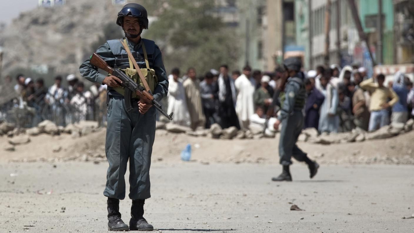 re_kabul-attacco-banca3.jpg
