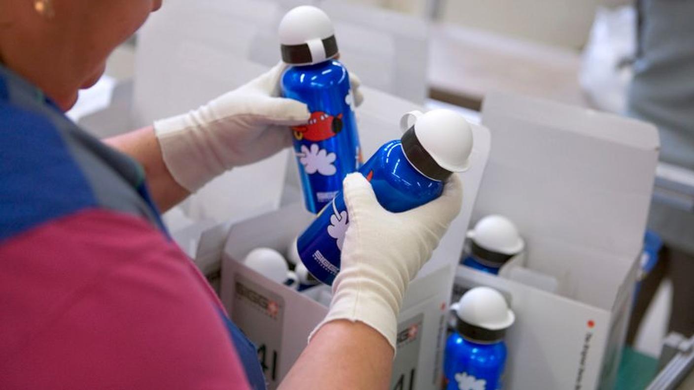 L'impresa è attiva nella produzione di bottiglie e borracce in plastica e alluminio