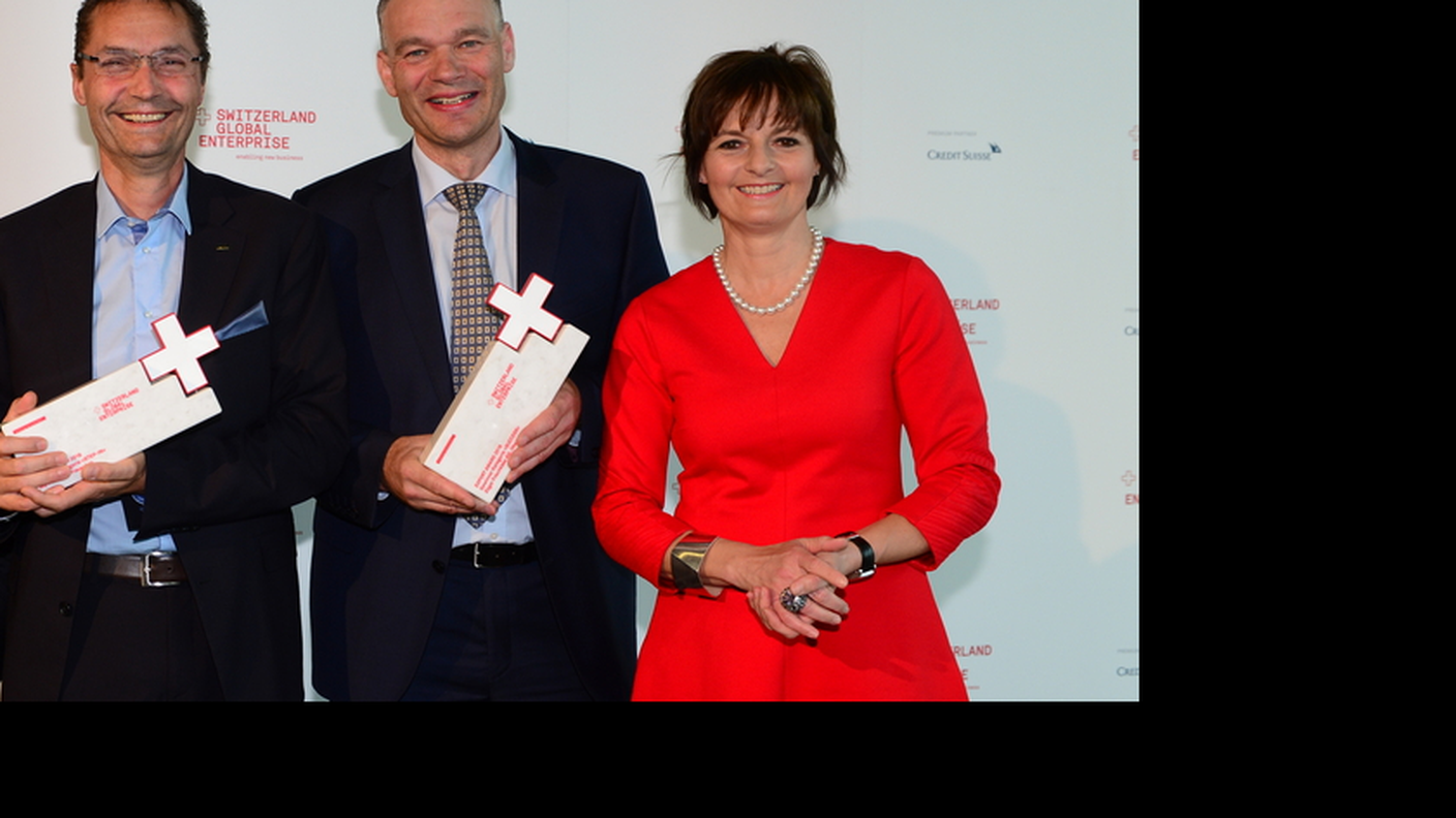 I direttori delle imprese vincitrici del premio con l'ex consigliera federale Ruth Metzler, presidente di Switzerland Global Enterprise
