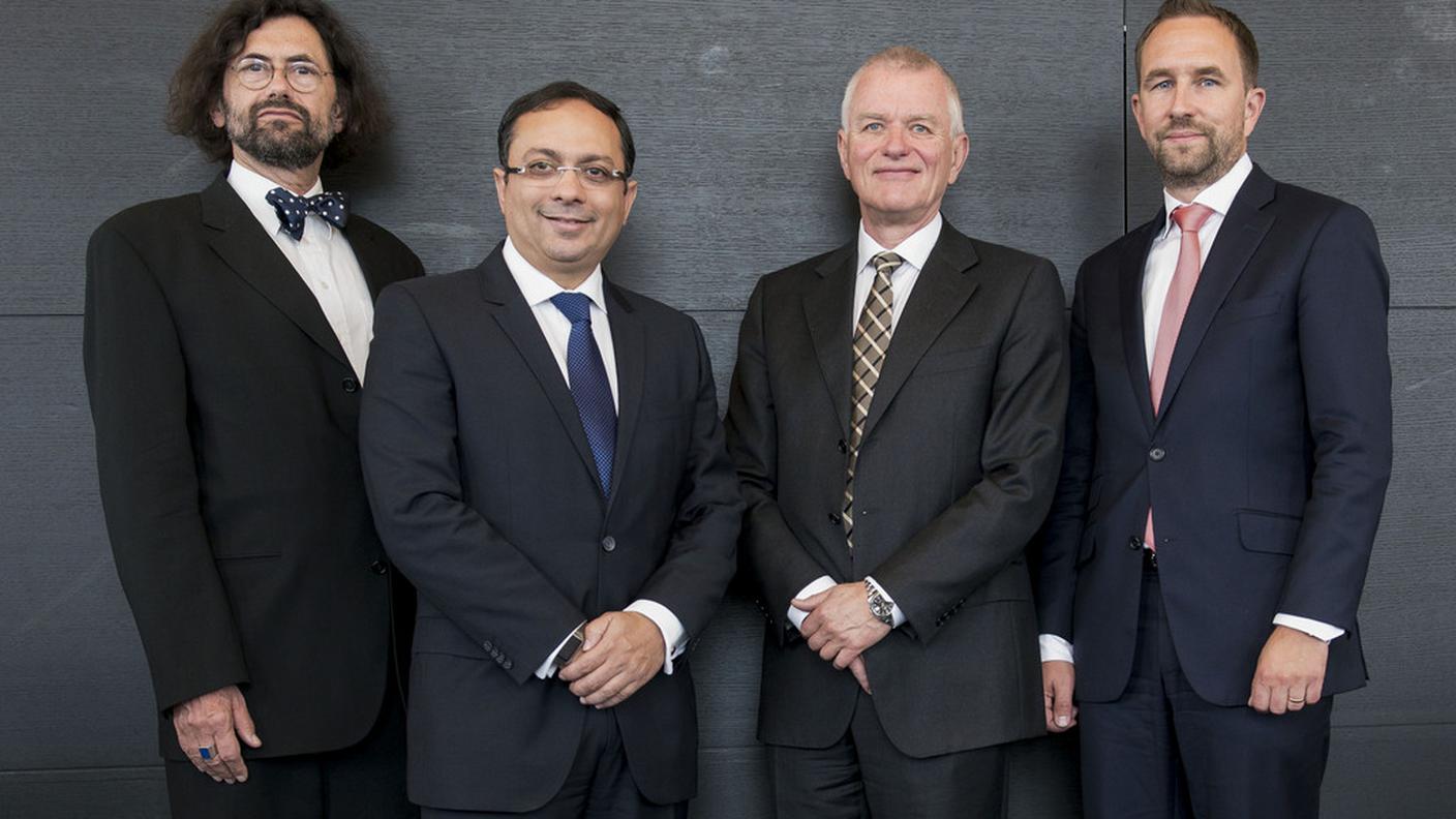 Il nuovo consiglio di amministrazione: Geiser, Berg e Bauer sono rispettivamente il primo, il terzo e il quarto da sinistra. Il secondo è il CEO Zubin Karkaria