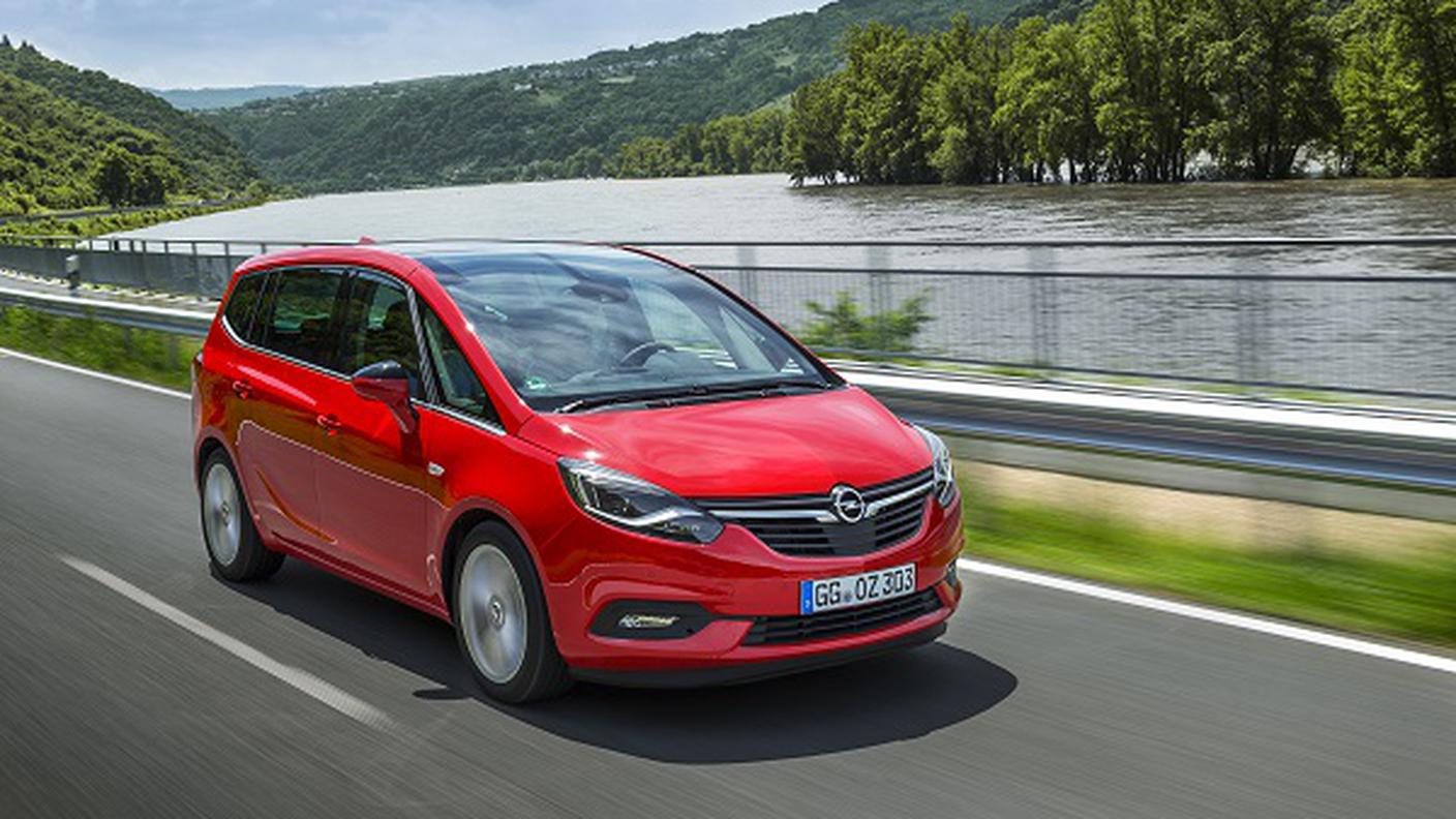 Più spaziosa e connessa, ecco la nuova Opel Zafira