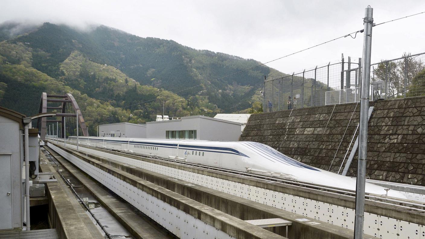 Un treno a lievitazione magnetica utilizzato dalle ferrovie giapponesi