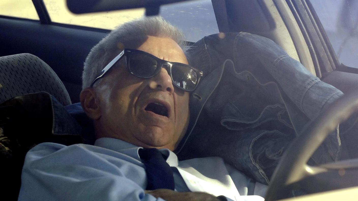 Se avete sonno al volante fate come lui: riposate