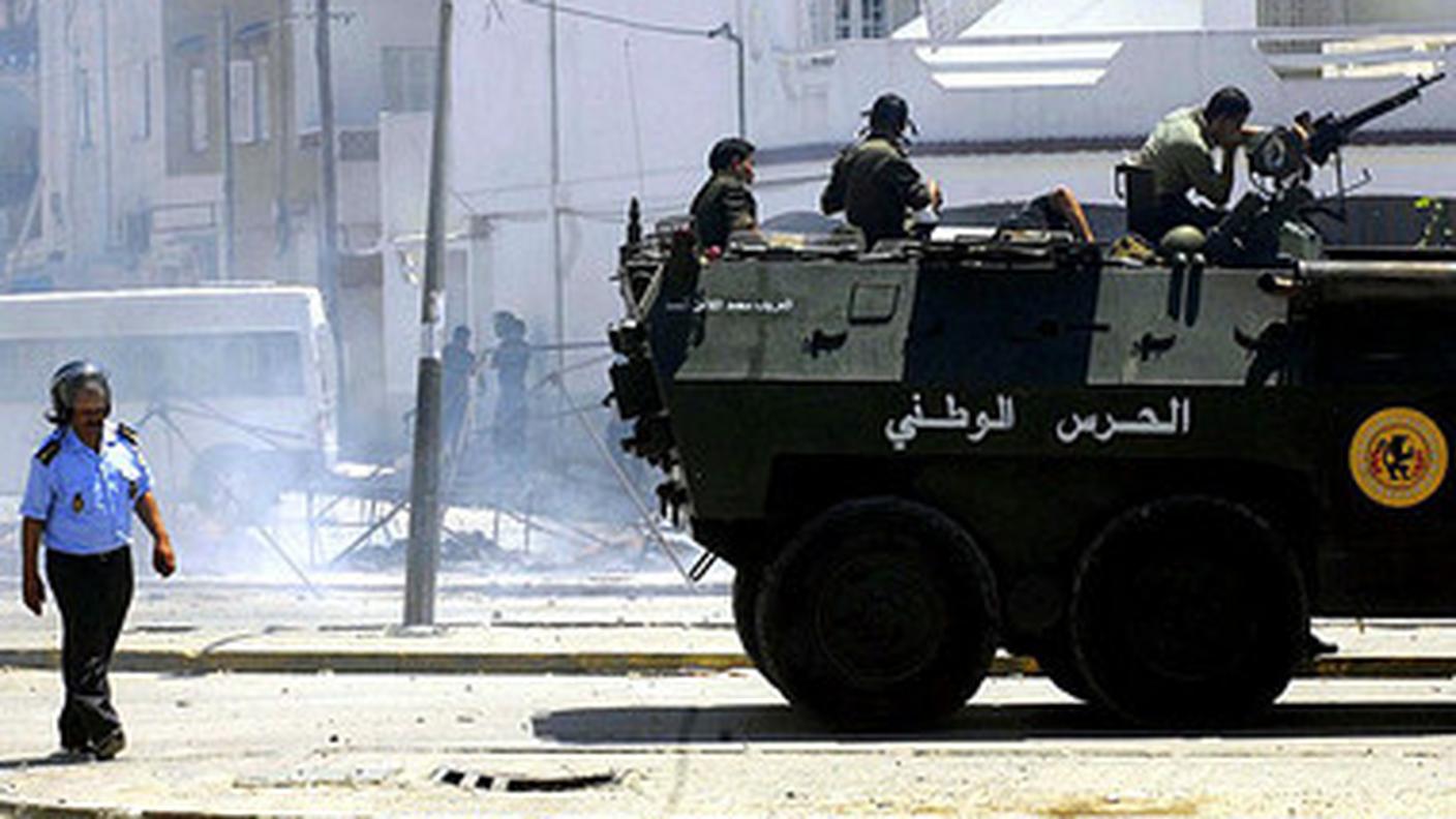 tunisia manif a sidi bouzid key.jpg