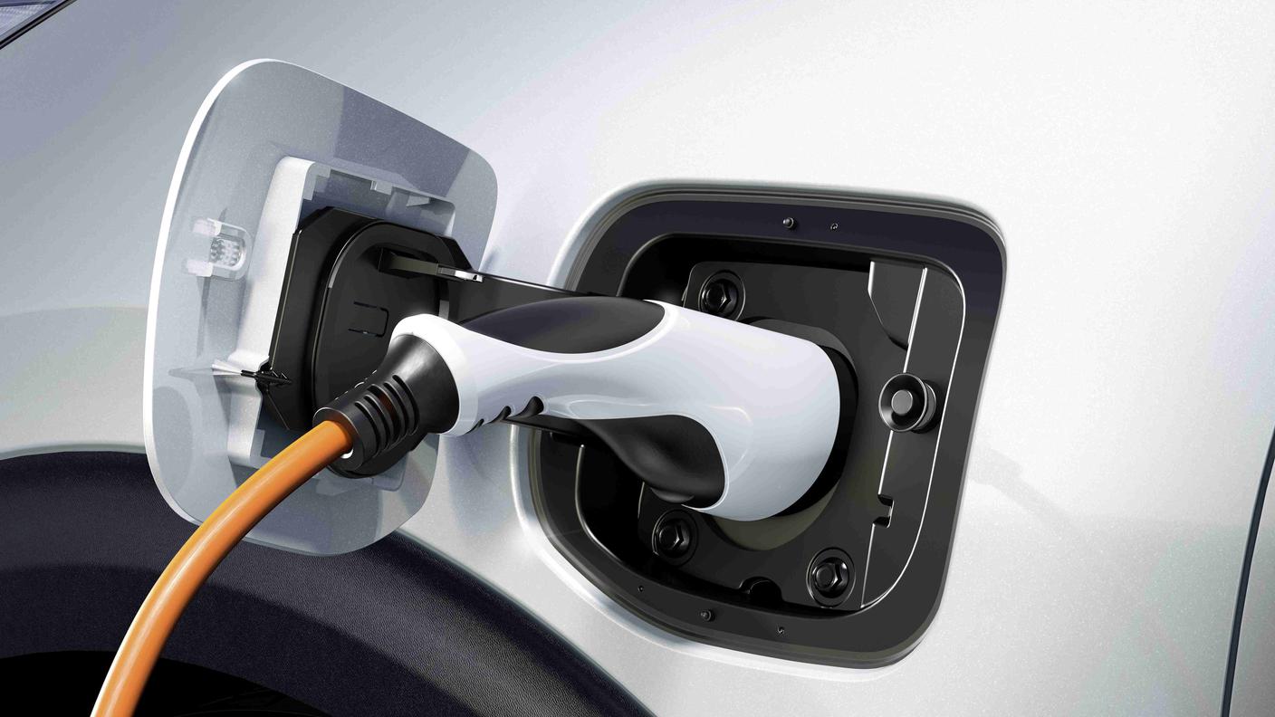 Veicoli elettrici e ibridi come la Kia Niro plug-in si vendono sempre meglio