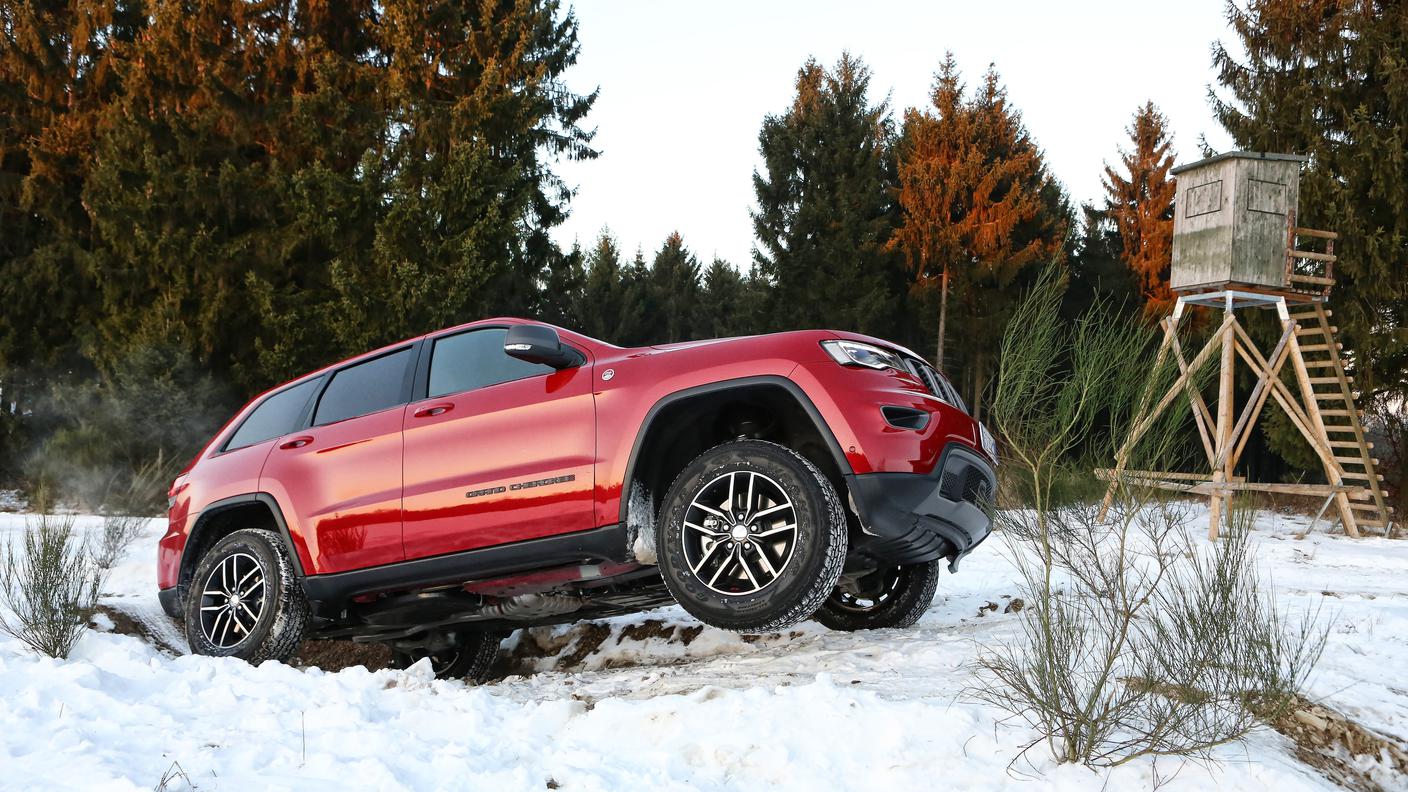 Le 4x4 come la Jeep Gran Cherokee Trailhawk sono sempre più diffuse in Svizzera 