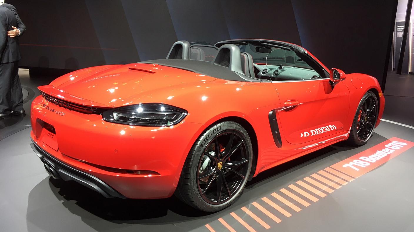 La Porsche 718 Boxster GTS ha debuttato al salone di Los Angeles