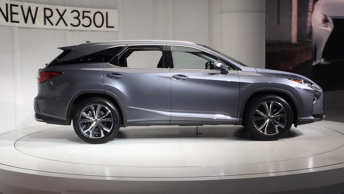La versione a passo lungo dei SUV Lexus RX si chiamerà "L"