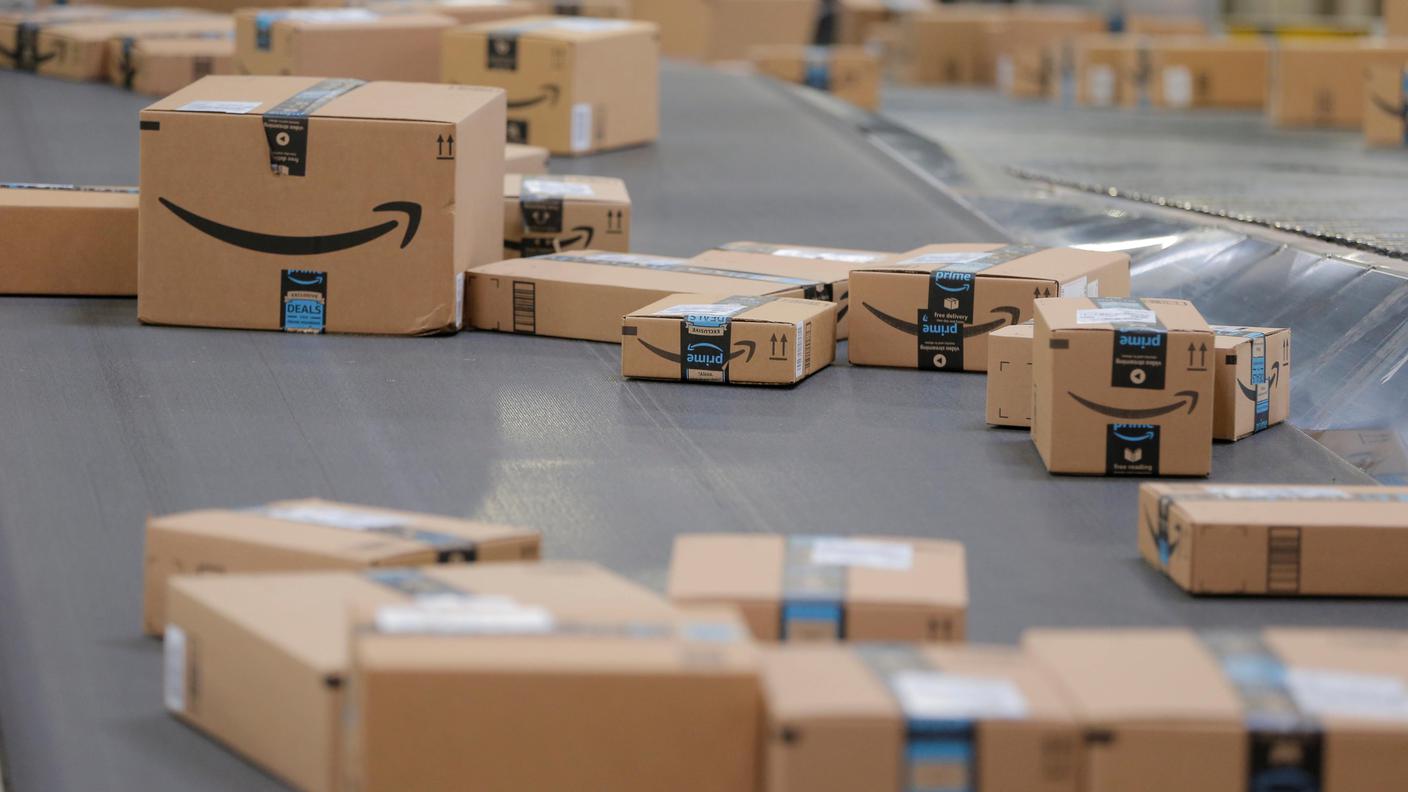 Il braccialetto sa gestire modalità e tempi di gestione delle spedizioni di Amazon