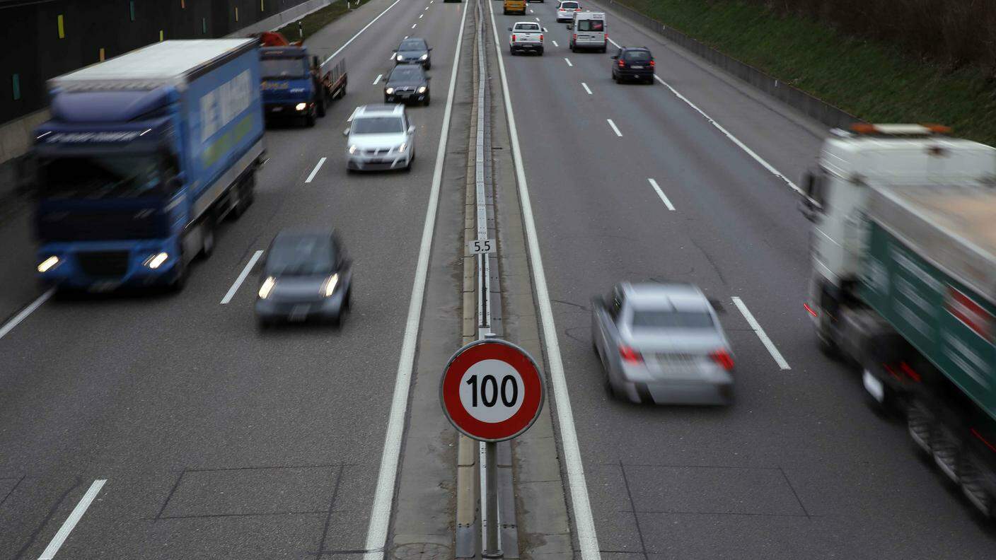 Sono in costante aumento i veicoli a motore che percorrono la rete stradale della Svizzera