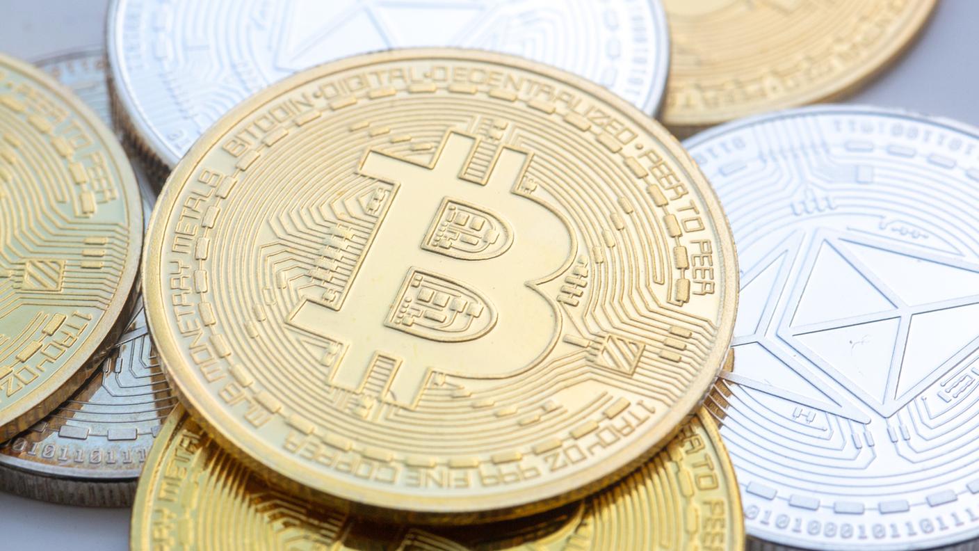 Molti svizzeri investono in criptovalute