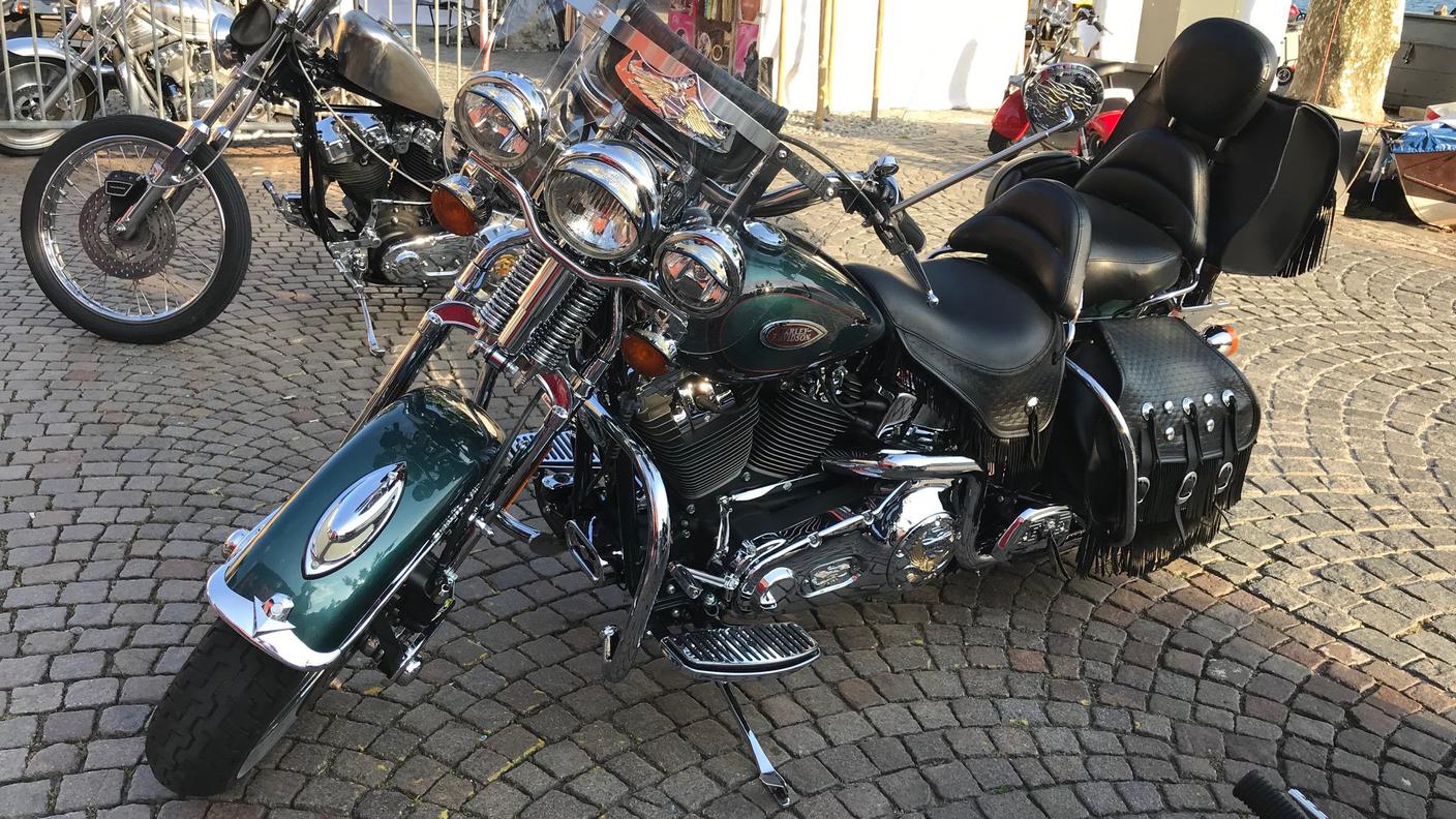 Una Harley-Davidson nel centro di Ascona: ora saranno assemblate pure fuori dagli USA