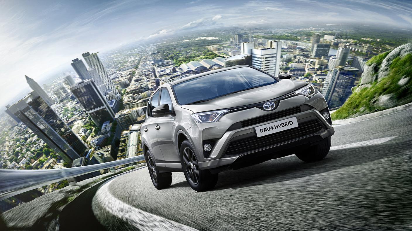 Toyota aumenta la produzione di auto entro fine anno, compresa la RAV4 ibrida