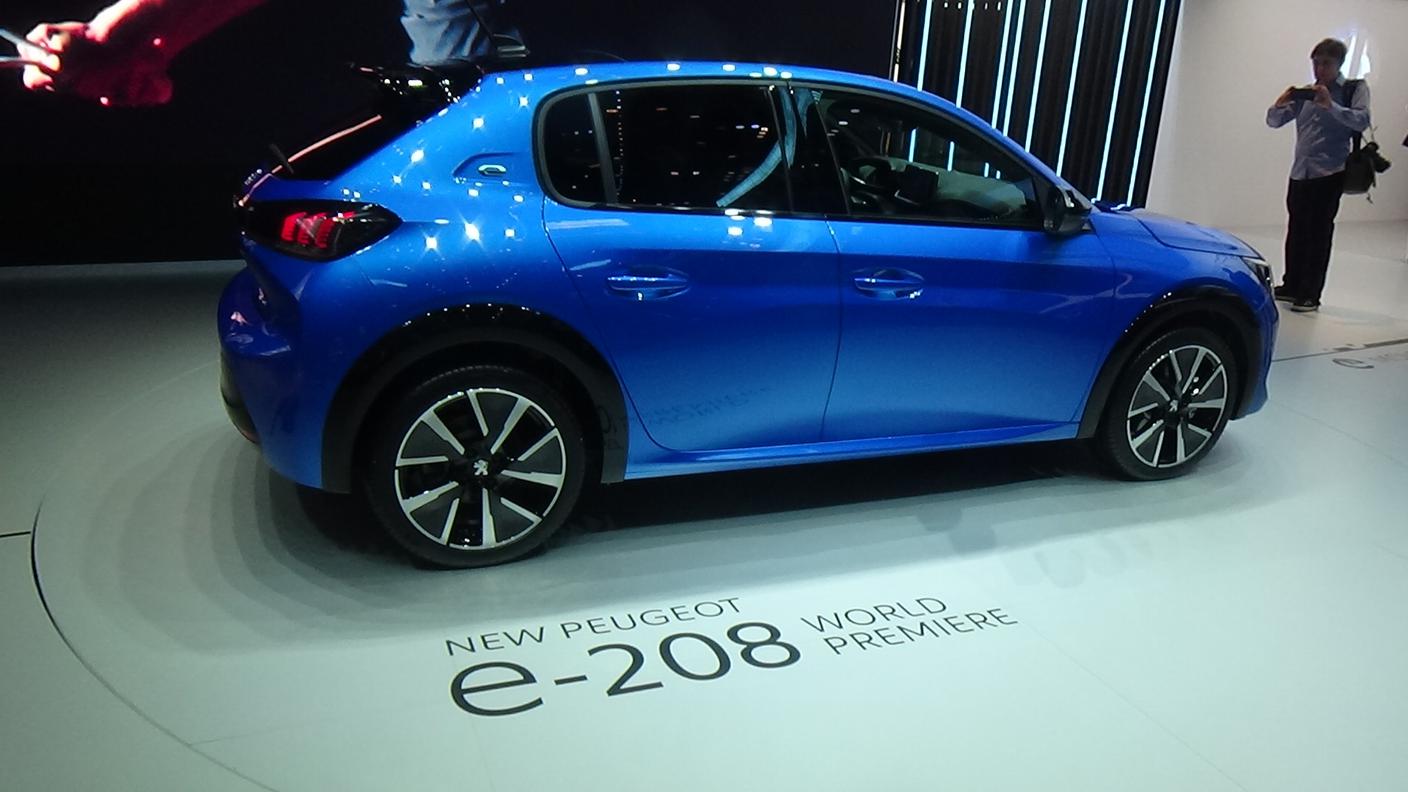 La Peugeot 208 in versione elettrica è apprezzata in Svizzera