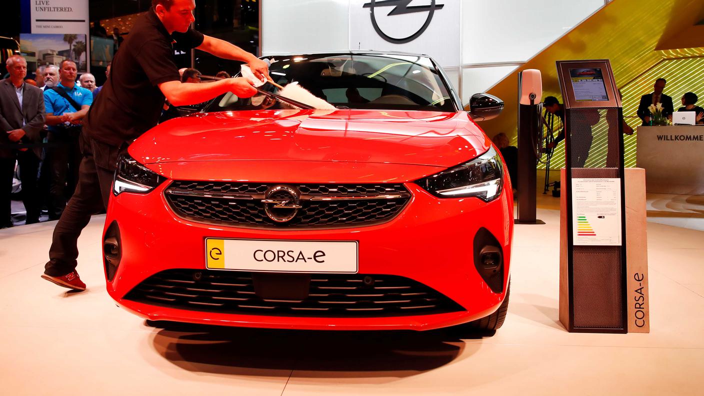 L'Opel Corsa tutta elettrica è la protagonista sullo stand del costruttore tedesco